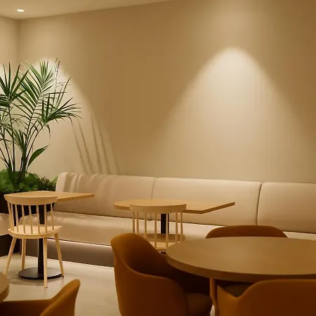 Petit Palace Trencadis Hotel 4*