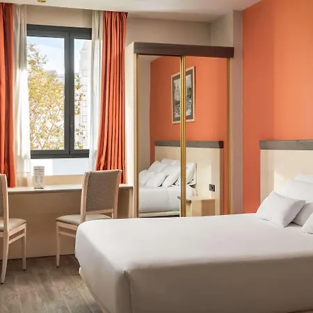 Petit Palace Trencadis 4*