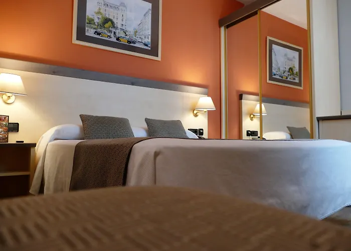 מלון Petit Palace Trencadis 4*